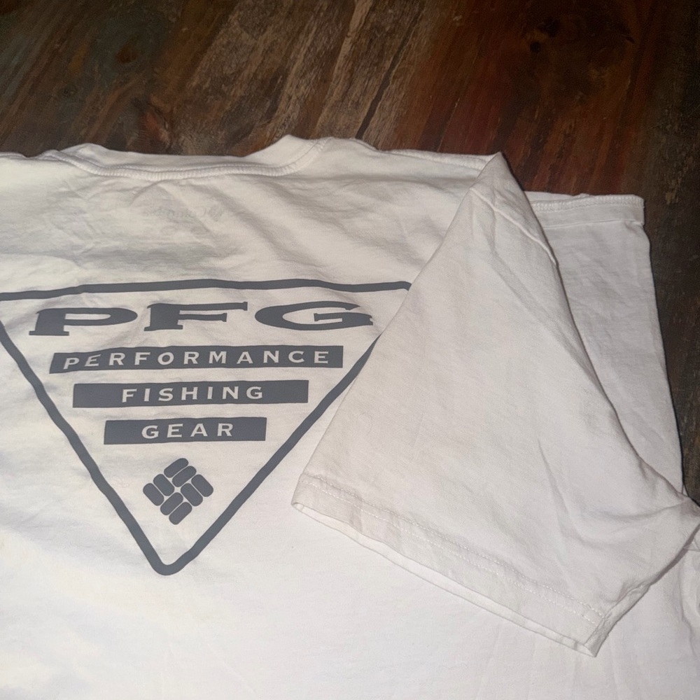 Columbia Classic White Tee - Picture 4 of 4